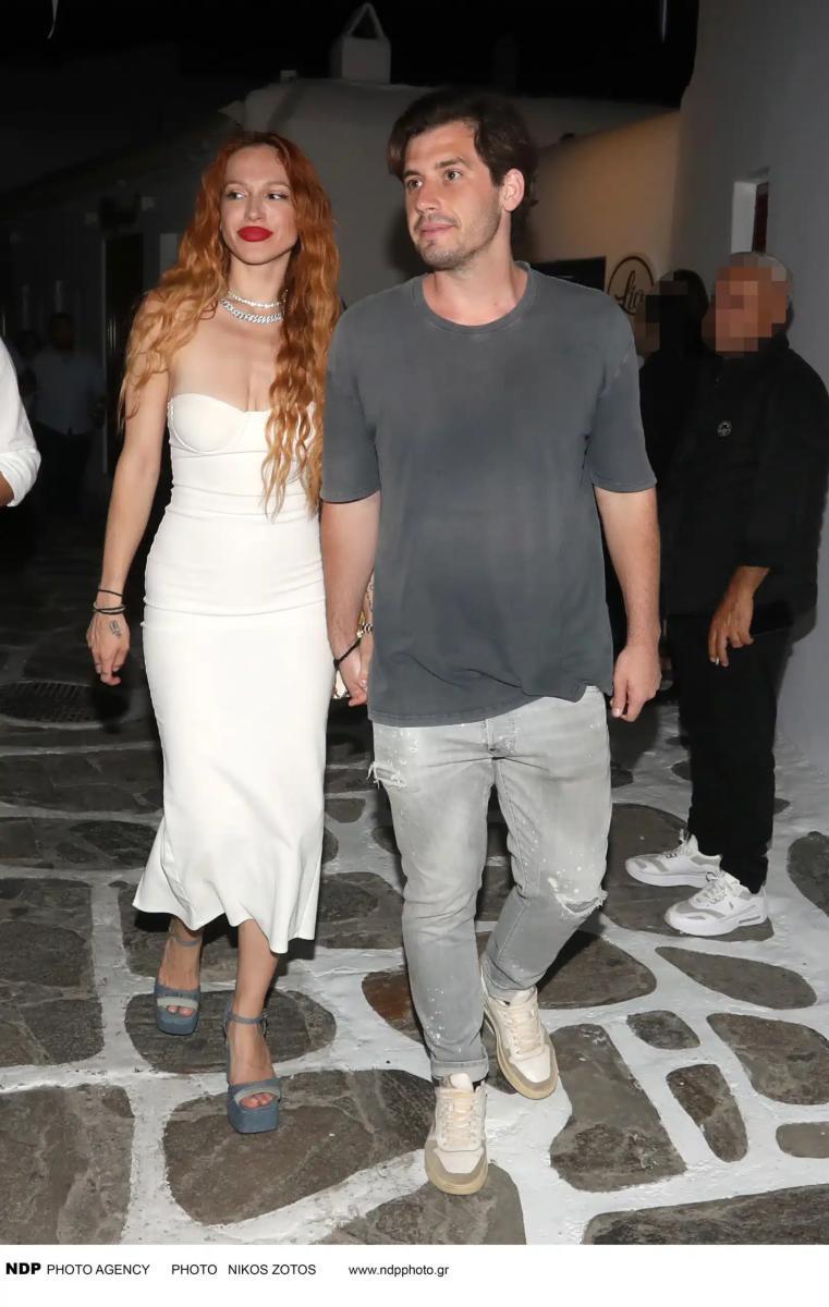 Μύκονος: Απόβαση της εγχώριας showbiz το τριήμερο του Αγίου Πνεύματος–Τούνη και Παναγιώταρου «μαγνήτισαν» τα βλέμματα 8 9608 tania mpreazoy giorgos amoytzas 2852026 scaled 1