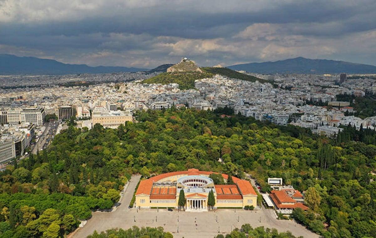Δεν το ξέρει ούτε βέρος Αθηναίος: Η πανέμορφη περιοχή της Αθήνας που λεγόταν Μαγκουφάνα 1 shutterstock 1516018163
