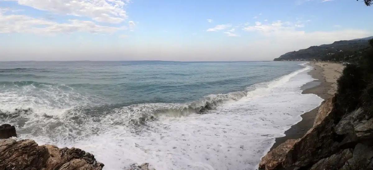 Οι 7 πιο επικίνδυνες παραλίες της Ελλάδας - Κάνεις το σταυρό σου και βουτάς 5 horeyto111