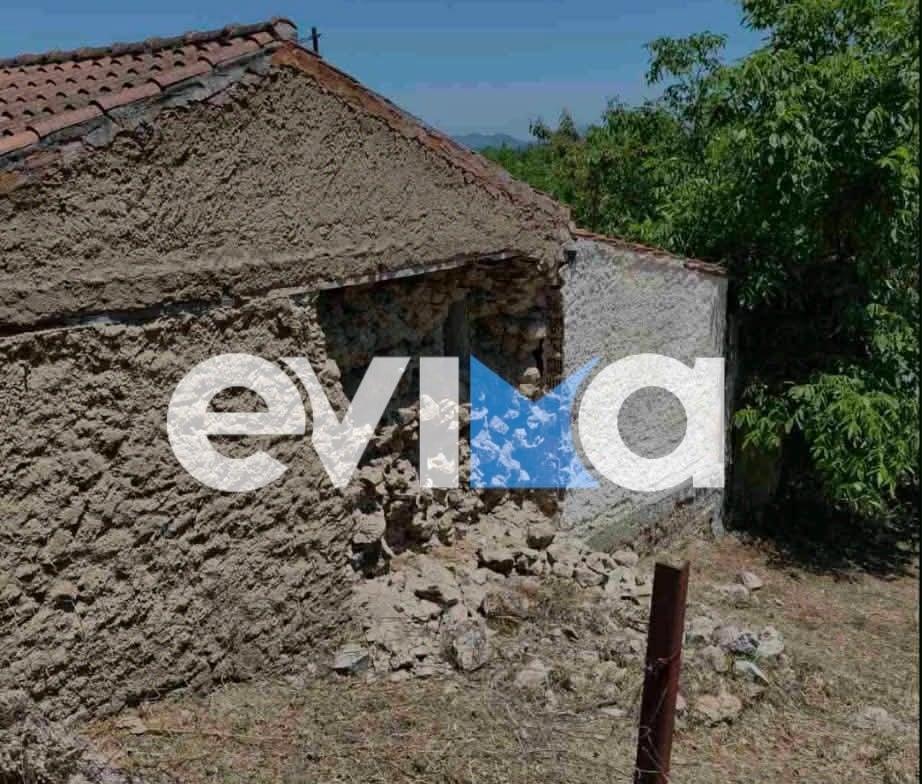 Σεισμοί στην Εύβοια: Διακόπηκε από τα Ρίχτερ βάπτιση, έπαθε ζημιές η εκκλησία – Κατέρρευσε εγκαταλελειμμένο κτίριο 7 5