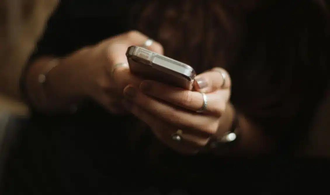 Ποιοι δικαιούνται voucher για αγορά smartphone – Πότε ξεκινά το πρόγραμμα 1 smartphone voucher