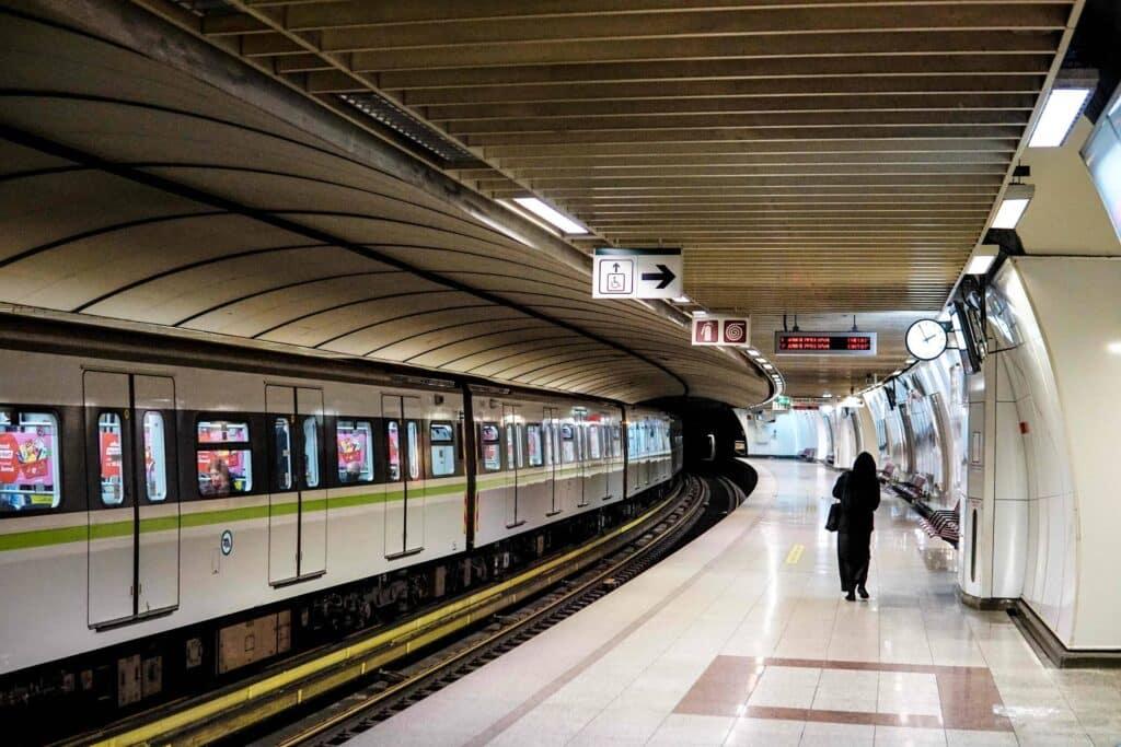 Μετρό: stathmos