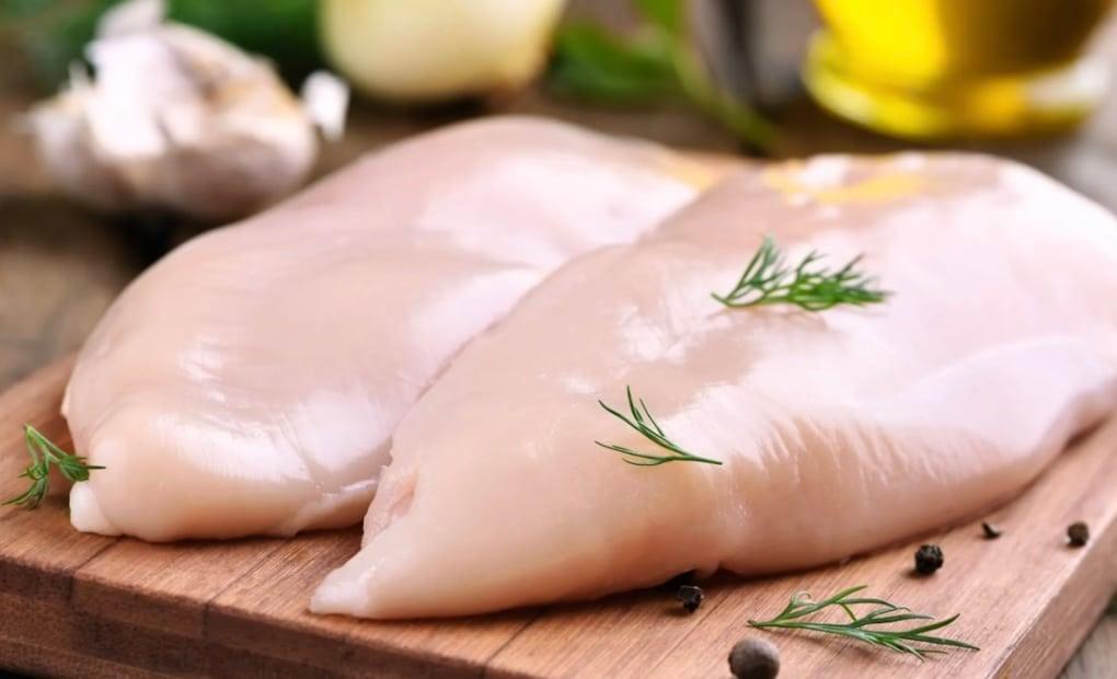 Είναι τρομερό που κάποιο δεν γνωρίζουν τι σημαίνει το διαφορετικό χρώμα στο κοτόπουλο 2 stigmiotypo othonis 2026 01 08 18.26.31