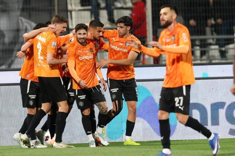 Έξυπνη=