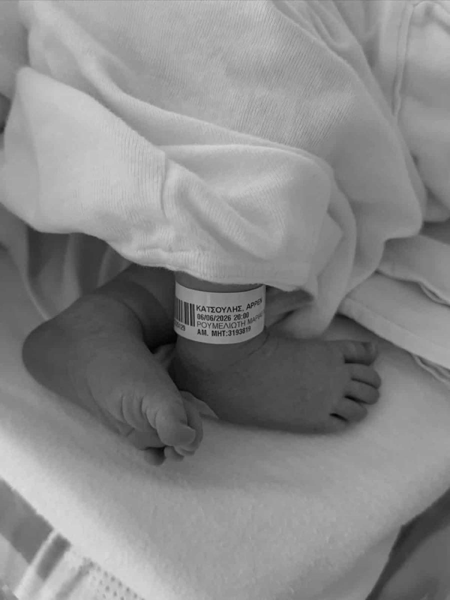 Συγκλονίζει η Μαριαλένα Ρουμελιώτη: Οι νέες φωτογραφίες από το μαιευτήριο και η αποκάλυψη για το πρόβλημα υγείας της 11 33