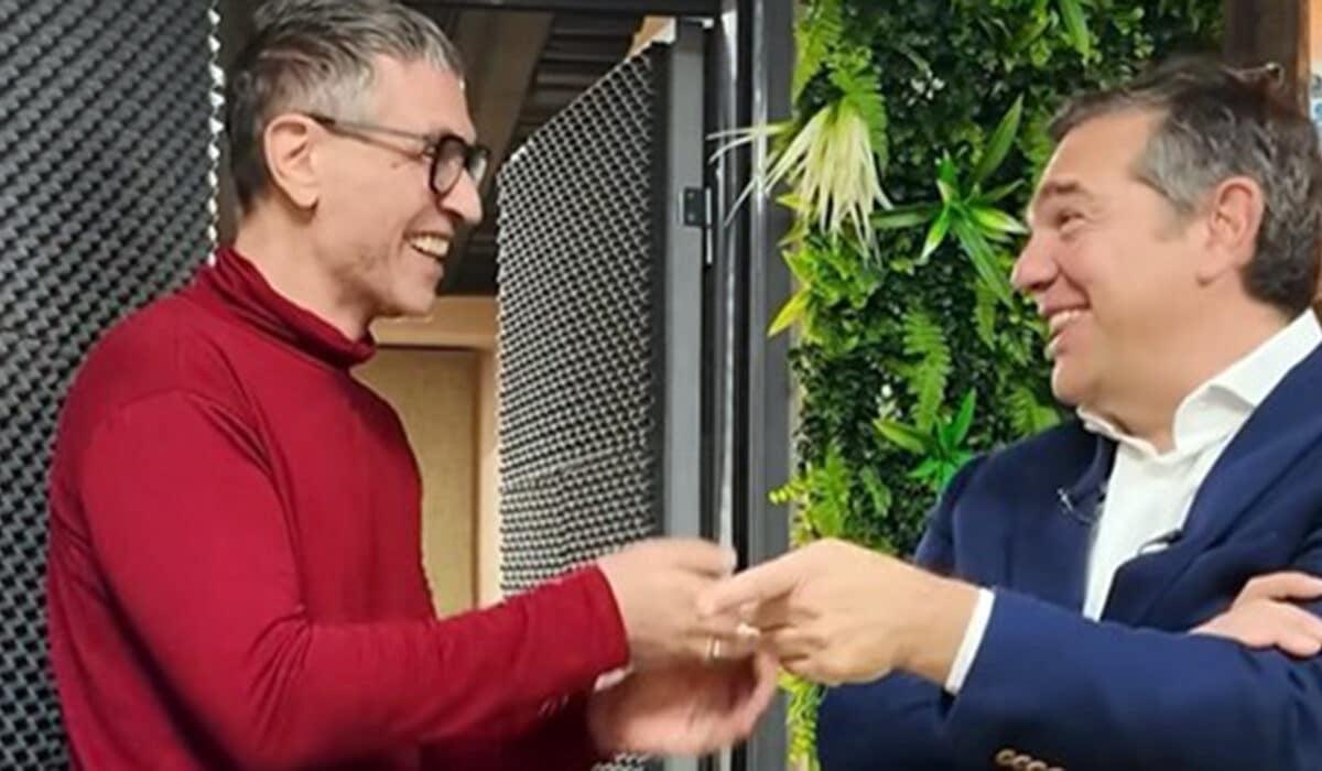 Αιμίλιος Χειλάκης: «Ο Τσίπρας είναι σαν τον πίνακα της Τζοκόντα, τη Μόνα Λίζα» 2 alexis tsipras aimilios cheilakis 1200x700 1