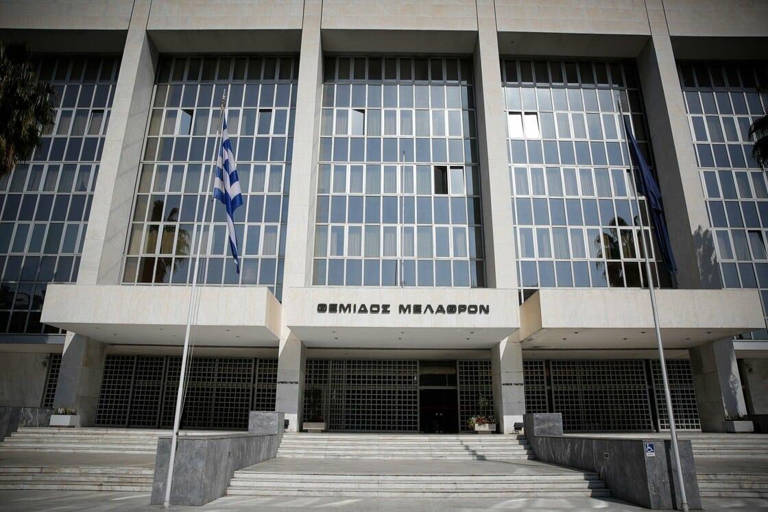 Σούσουρο στο Εφετείο Αθηνών: Ο κρυφός έpωτας παντρεμένης δικαστίνας με αστυνομικό και η γραμματέας της έδρας που 1 efeteio vomva thlefvnhma