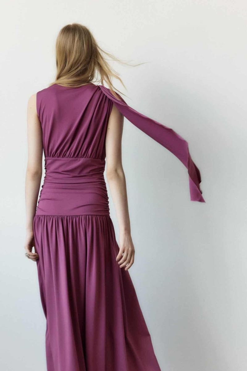Το σικ φόρεμα από τα H&M που θα φορέσετε στους γάμους του καλοκαιριού κοστίζει κάτω από 30 ευpώ 2 2 28