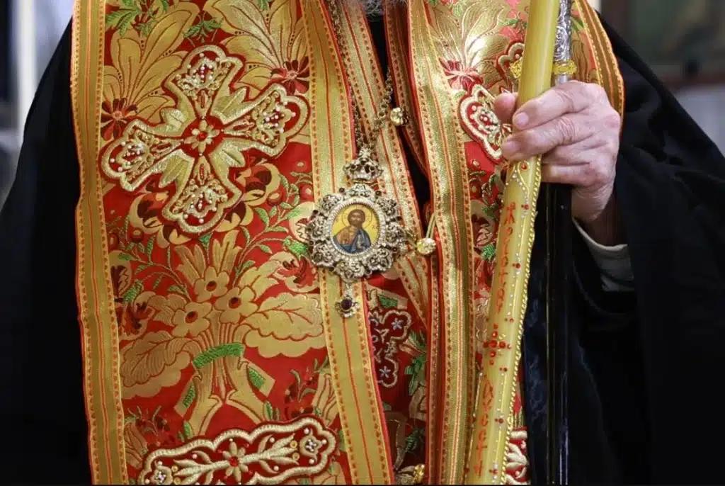 Απίστευτο σκηνικό σε βάπτιση - Ιερέας διέκοψε το μυστήριο και έδιωξε τους νονούς 1 screenshot 2026 06 18 154850 1024x686 1
