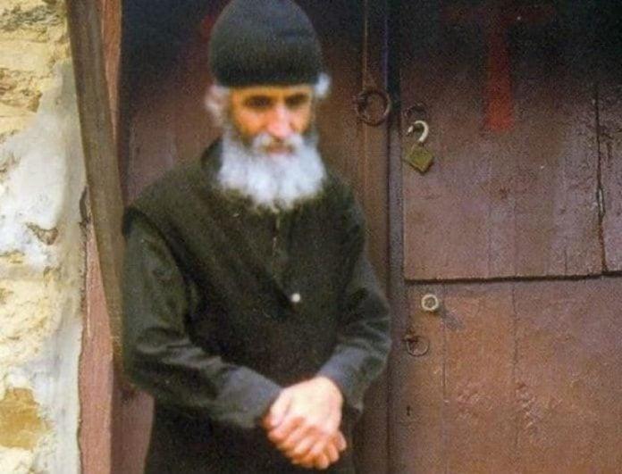 Τι έλεγε ο Άγιος Παΐσιος για τις πυρκαγιές πριν την γιορτή της Παναγίας 1 agios paisios 18 696x531 1