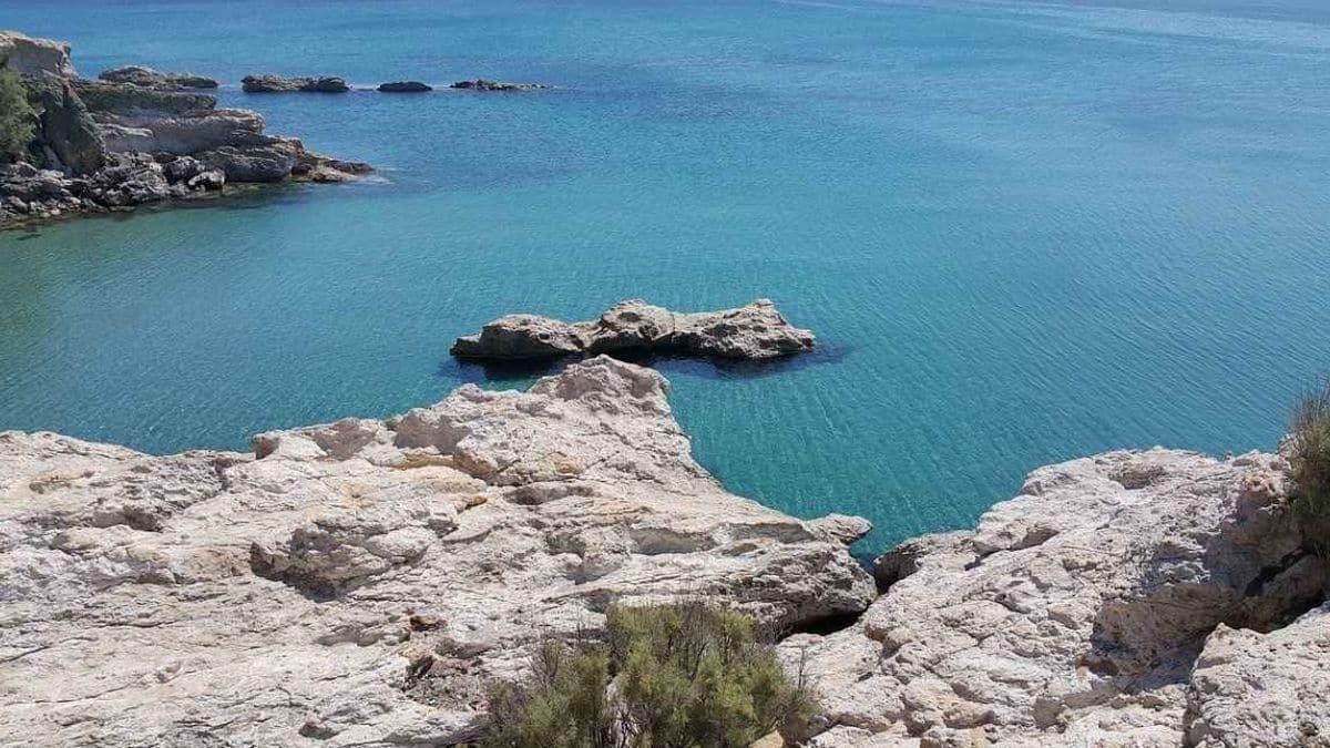 Σοκ για Γερμανούς τουρίστες στη Λήμνο - Εντόπισαν ανθρώπινο κρανίο και οστά σε θαλάσσια περιοχή 1 limnos