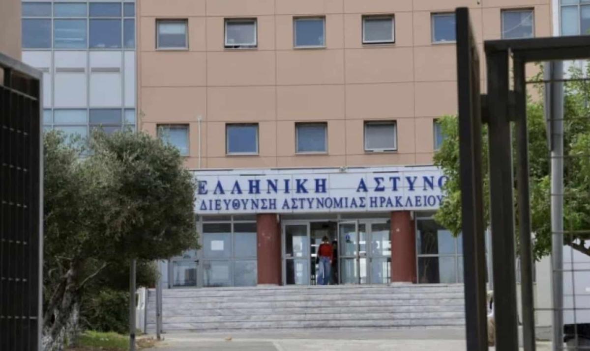 Νεκρή γυναίκα στα κρατητήρια – Είχε πετάξει το παιδί της σε κάδο σκουπιδιών 2 stigmiotypo othonis 2026 06 21 17.40.50