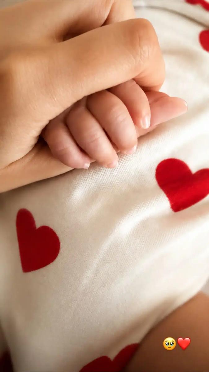 Στιγμές ευτυχίας για την Κατερίνα Καινούργιου – Το τρυφερό στιγμιότυπο με τη μικρή Ξένια που δημοσίευσε 1 katerina kainourgiou 2 1