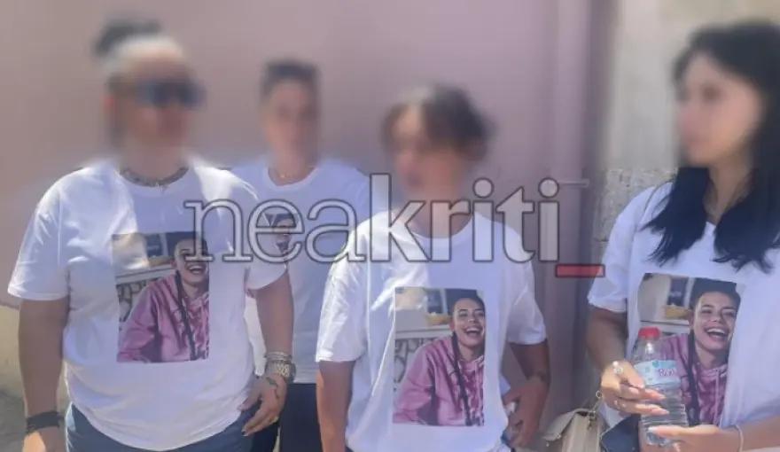 Καταδικάστηκε σε 10 χρόνια φυλάκιση ο 27χρονος Αιγύπτιος για το θανατηφόρο τροχαίο που στοίχισε τη ζωή στη Μαρία – Χειροκροτήματα έξω από το δικαστήριο 4 troxaio maria dikastirio 3