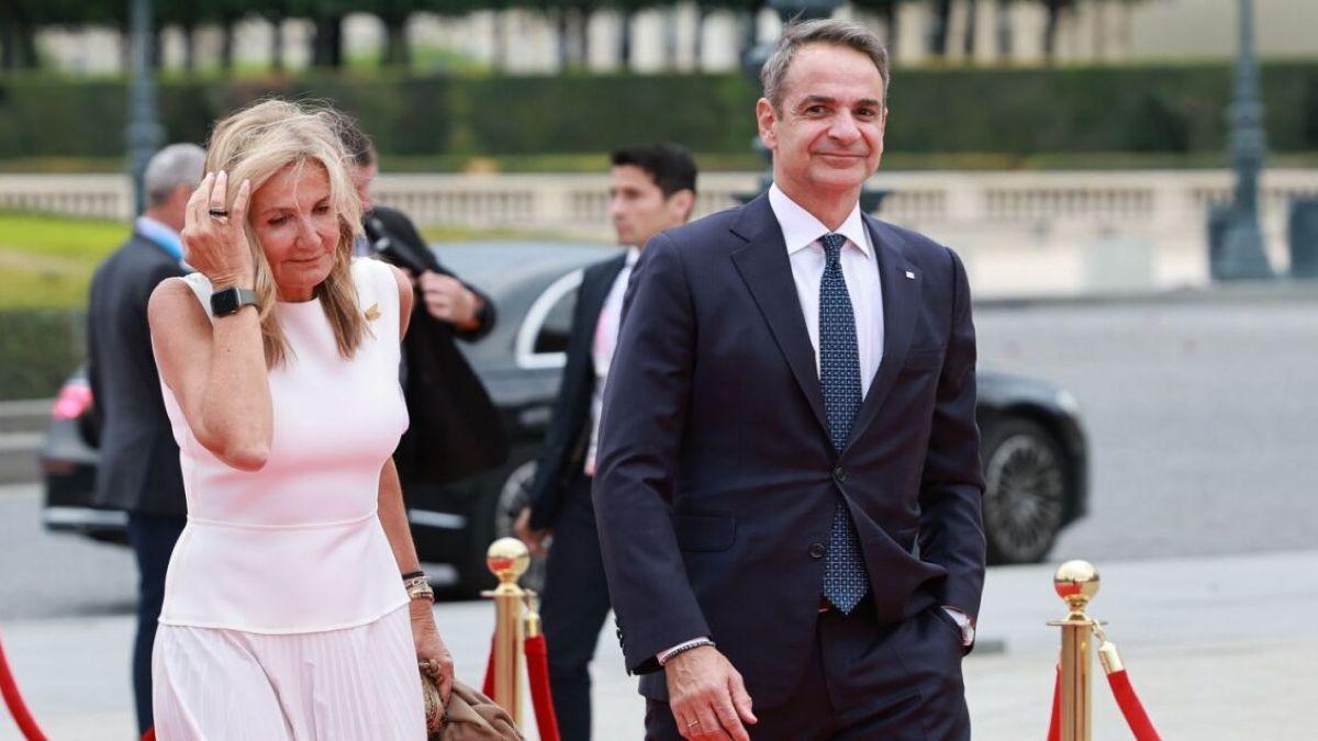 Αγάπη και οικογένεια: το μήνυμα του πρωθυπουργού για τα γενέθλια της Μαρέβα