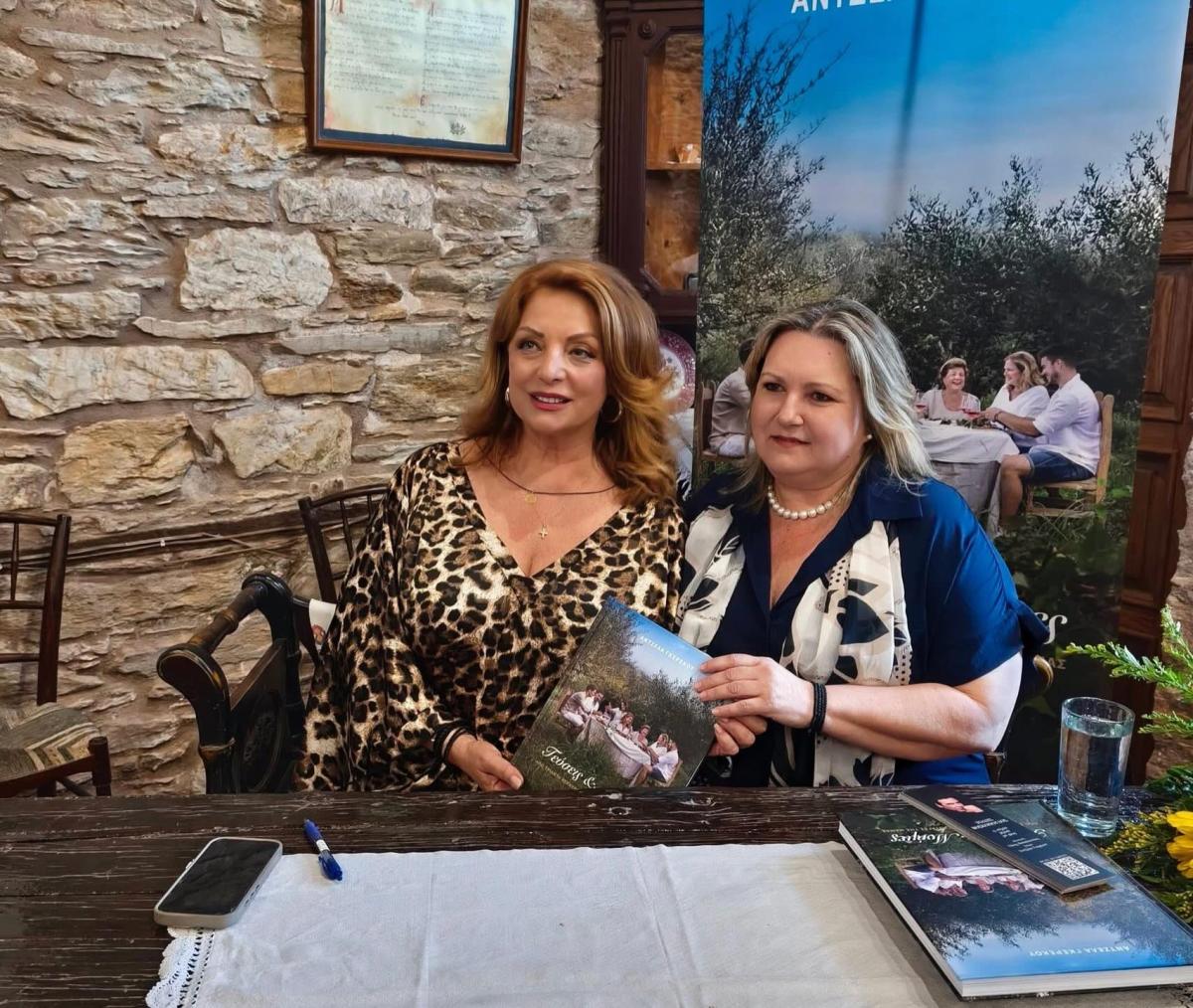 Με λεοπάρ καφτάνι, πανύψηλο πέδιλο και πεντικιούρ στην πένα: Η Άντζελα Γκερέκου παραδίδει μαθήματα στιλ στα 67 της 7 5