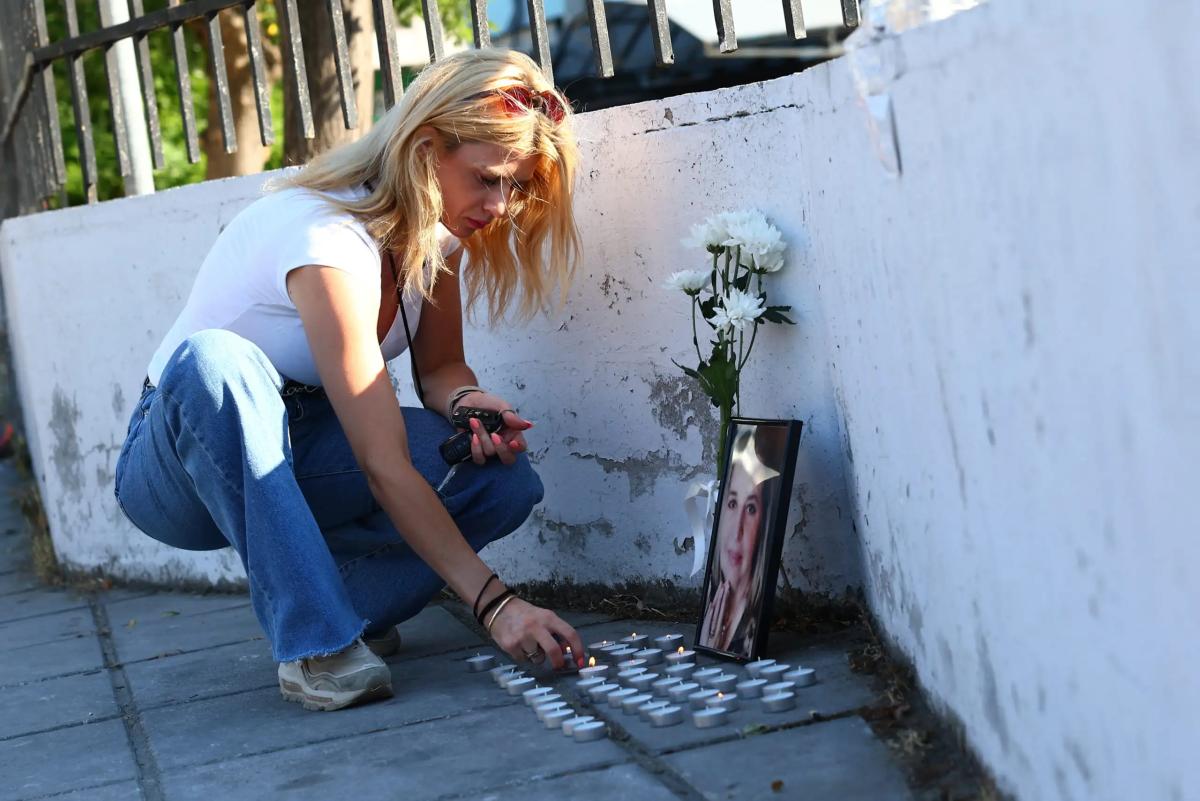 Συγκέντρωση της Νέας Δημοκρατίας με κεράκια στο Ιπποκράτειο για την Βάγια Νέστορα - «Δεν σας φοβόμαστε» 7 sigkentrosi nd vagia nestora6 scaled 1