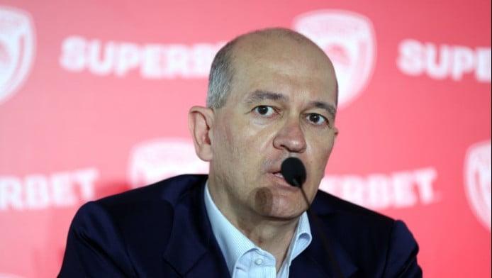 Αγγελόπουλος για ανανέωση Παπανικολάου: "Ο Ολυμπιακός σέβεται τους παίκτες"