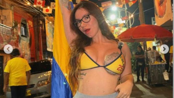 Ένα scroll αρκεί: Η 24χρονη influencer που... γδύνεται για την Κολομβία!