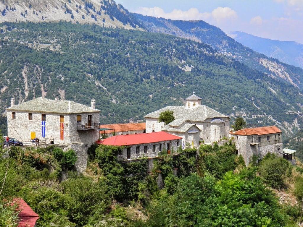 Τραγωδία για τα Αδέλφια που πήγαν να προσευχηθούν σε μοναστήρι και σκοτώθηκαν σε τροχαίο 2 mon