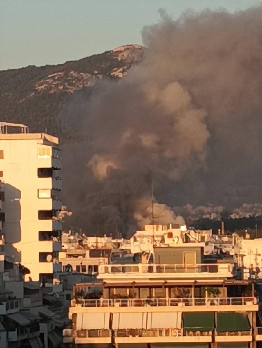 Πάρκο Γουδή: Μεγάλη φωτιά στο παλιό κτίριο του θεάτρου Μπάντμιντον και μήνυμα του 112 3 746909653 10244441441432074 153443328890375388 n