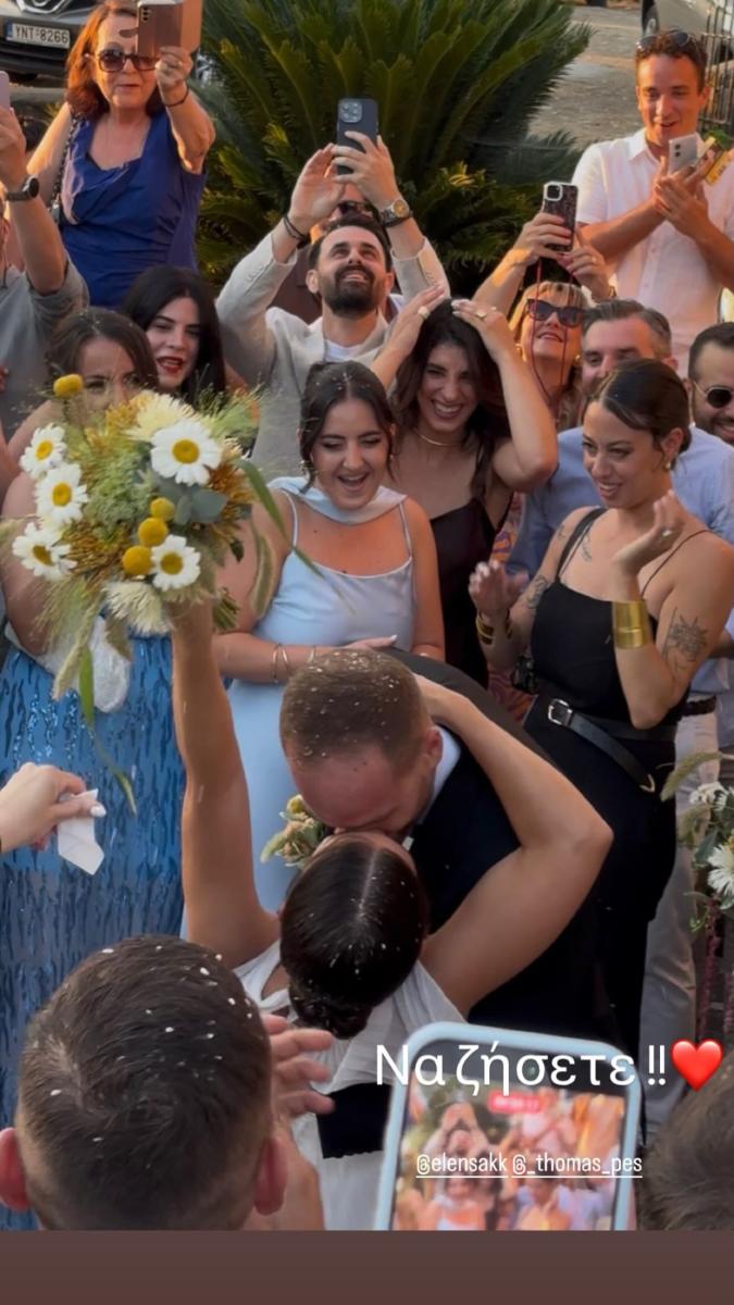Παντρεύτηκε πρωταγωνίστρια του «Μπαμπά σ’ αγαπώ» - Οι φωτογραφίες από τον γάμο στην Άρτα 4 gamos sakka 6