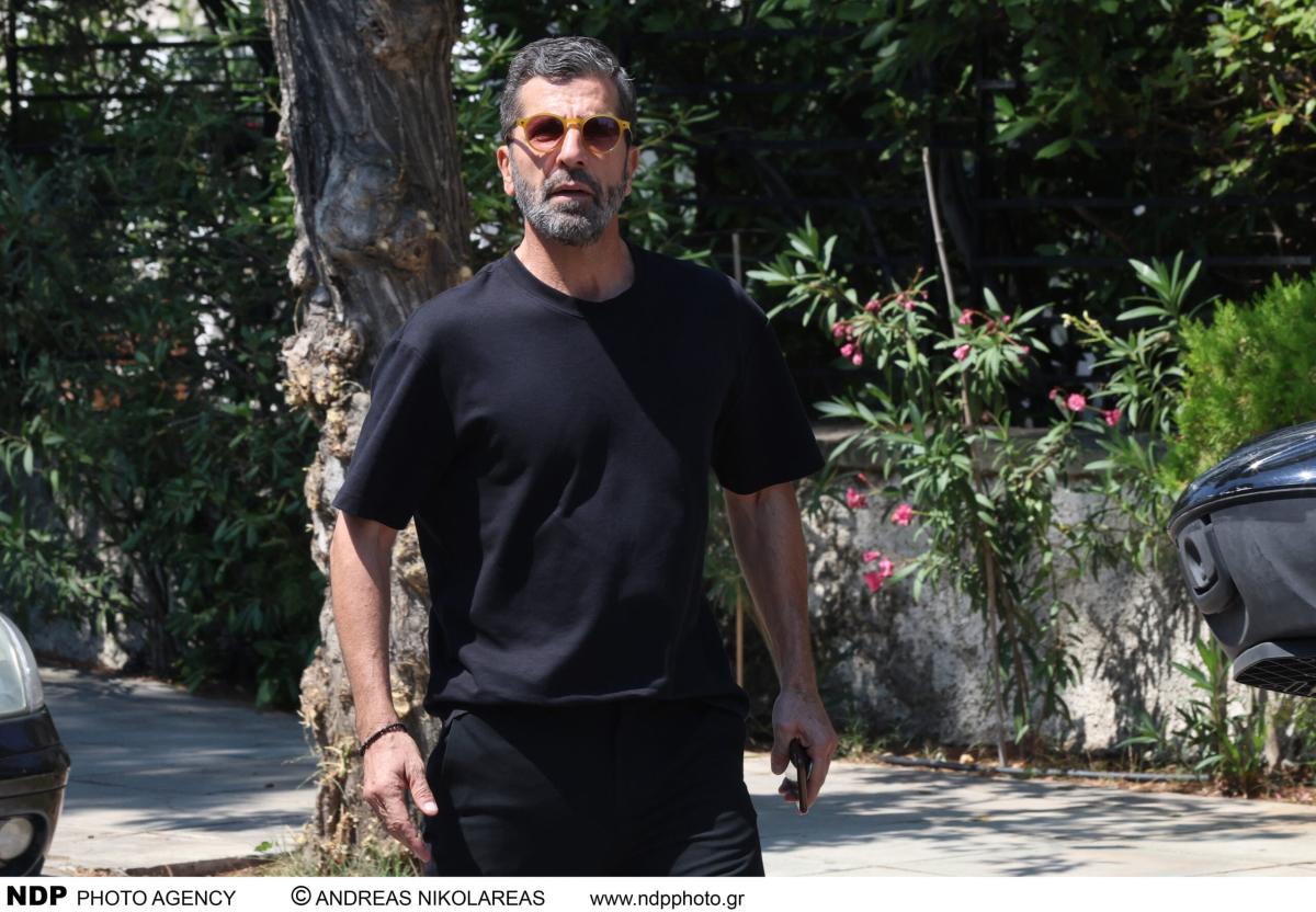 Θρήνος στην κηδεία του Λορέντζο Καριέρε - Συντετριμμένη η σύζυγός του, Έλενα Κατραβά 31 ndp 4121 scaled