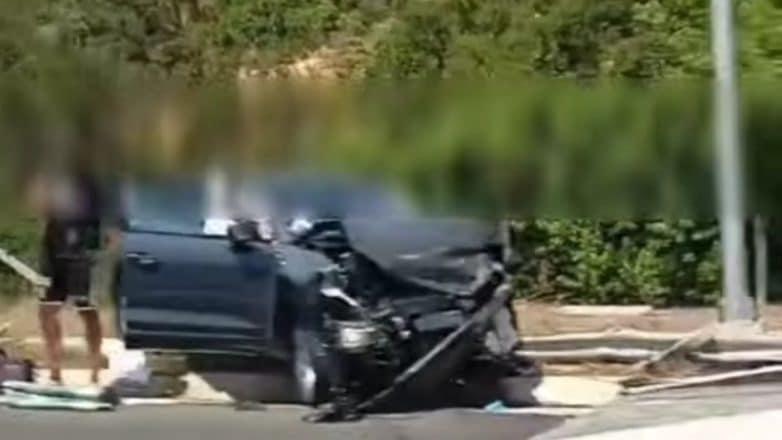 Κόρινθος: Πέθανε η μητέρα που είχε τραυματιστεί από τη σύγκρουση αυτοκινήτου με φορτηγό 2 resized smashedcar 782x440 1