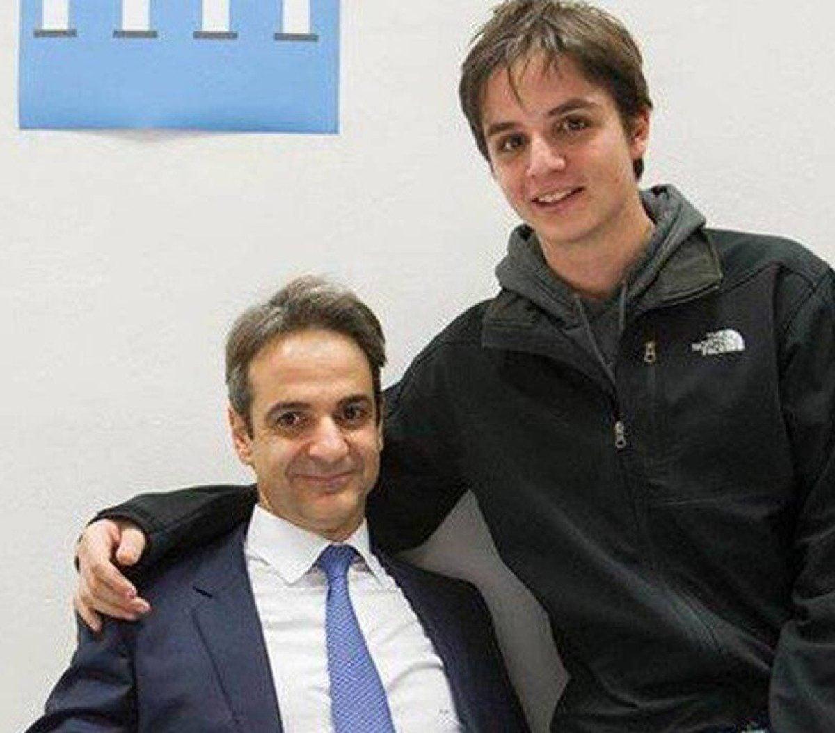 Κωνσταντίνος Μητσοτάκης: Ποιος είναι ο 28χρονος γιος του Κυριάκου - Οι σπουδές στις ΗΠΑ, οι αντιδράσεις και ο γάμος με την Σάκκαρη 3 konstantinos kiriakos mitsotakis 1