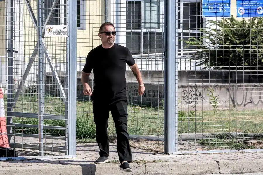 Χαμός με Πλακιά και Καρυστιανού στη δίκη για τα Τέμπη - «Με σένα θα ασχολούμαι;» 2 7036503