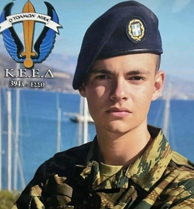 Το σπαρακτικό μήνυμα του πατέρα του 19χρονου Ραφαήλ - «Ήρθαμε, όμως εσύ έλειπες» 2 397075aa41914bf3a446521ee7f3af97