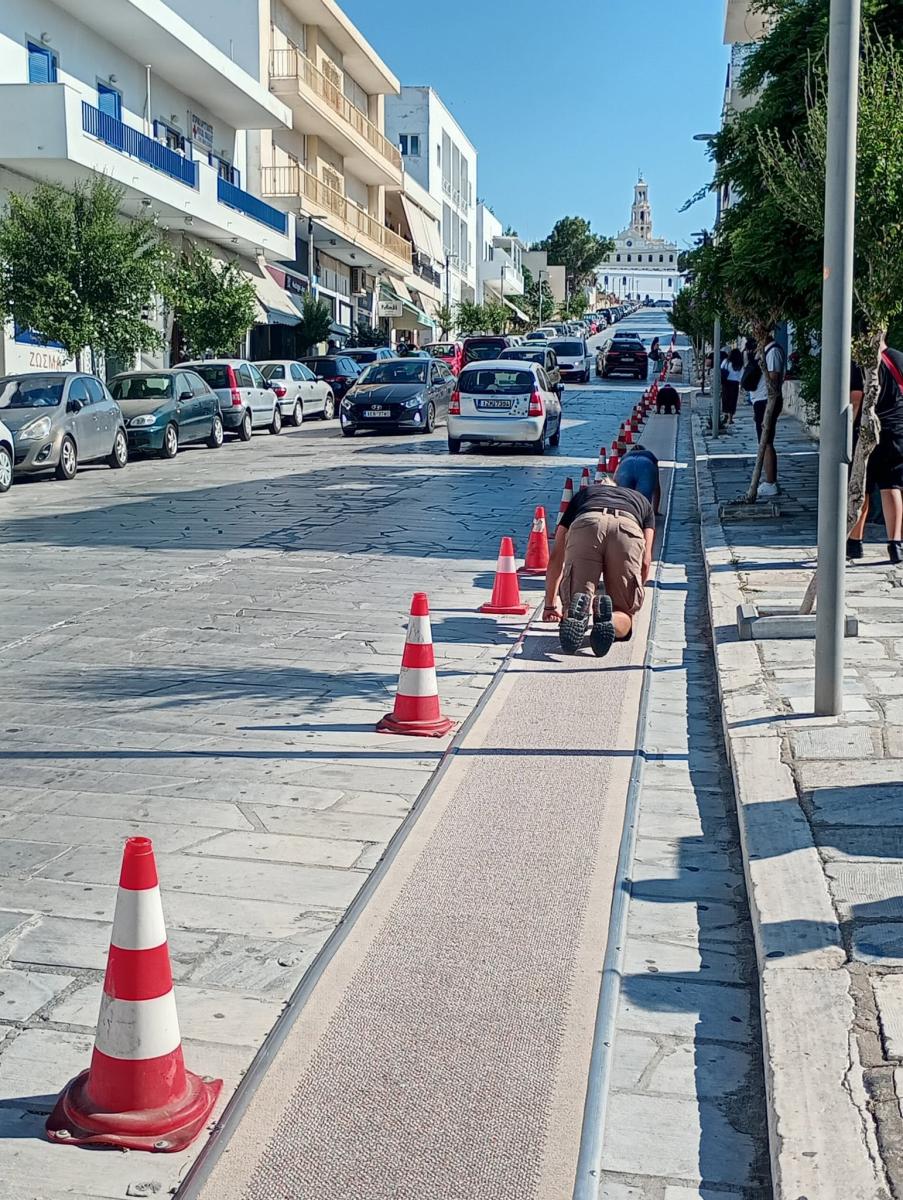 Εσύ που σήμερα έσπευσες να ανεβάσεις τέτοιες φωτογραφιες χλεβάζοντας τους ανθρωπους που πήγαν να προσκυνήσουν στη Τήνο 1 yt6