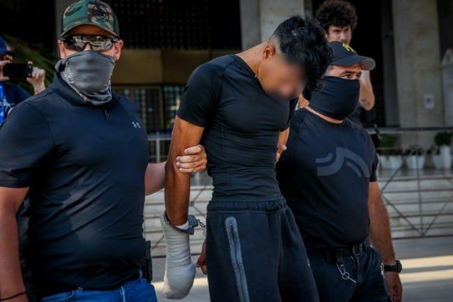 Βίντεο - ντοκουμέντο με τον Αιγύπτιο να βγαίνει από το γραφείο του Γεωργίου μετά τη δολοφονία - Τι κρατάει στα χέρια του 2 ac7481e942ed4818b2e8ede71bad1dd0