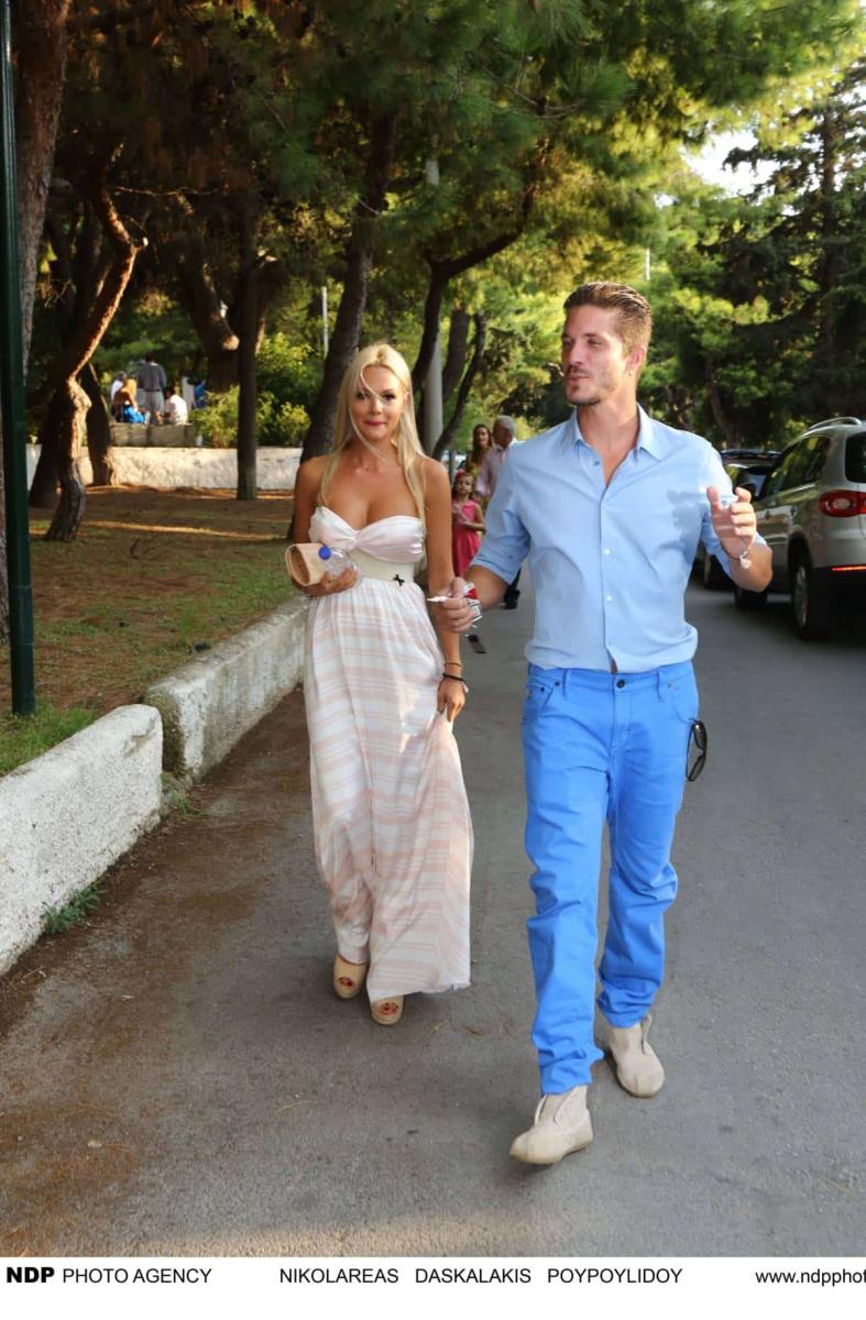 Περήφανος για την καταγωγή του ο Οικονομόπουλος – Από εκεί κατάγεται ο πιο πετυχημένος Έλληνας τραγουδιστής 4 kavoura oikonomopoulos