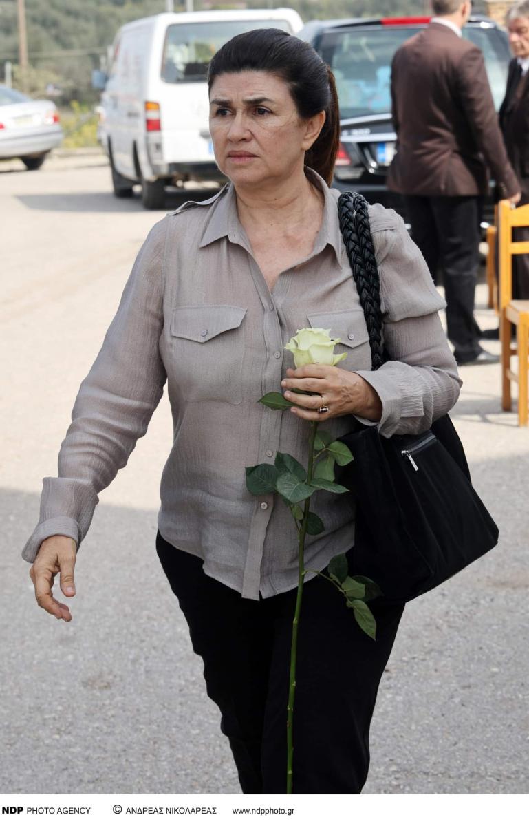 Είναι 31 χρόνια μαζί, αποφάσισαν να μην κάνουν παιδιά: Ο άγνωστος σύζυγος της Άννας Κουρή είναι σπουδαίος δικηγόρος 3 11111 1 scaled