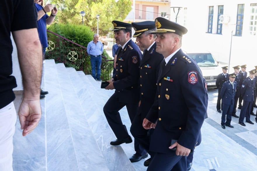 Κλαίει το Αγρίνιο για τον άτυχο 27χρονο πυροσβέστη: Θρήνος στην κηδεία του Κωνσταντίνου Λαιμοδέτη-Με τιμές ήρωα το τελευταίο αντίο 2 2 157