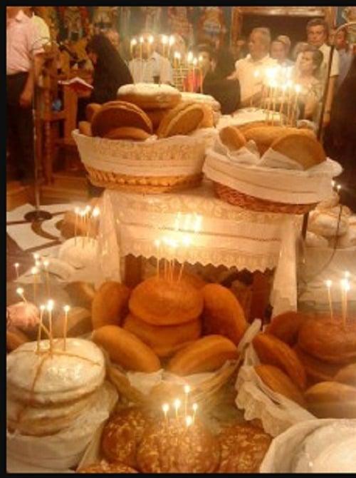 Αρτοκλασία: Τι είναι; Πότε γίνεται & τι συμβολίζει; 3 1 1 1 1