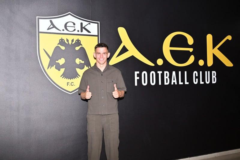 Τα "κλικ" από τις υπογραφές Βιτάλις στην ΑΕΚ - Η πρώτη ατάκα του (pics-vid)