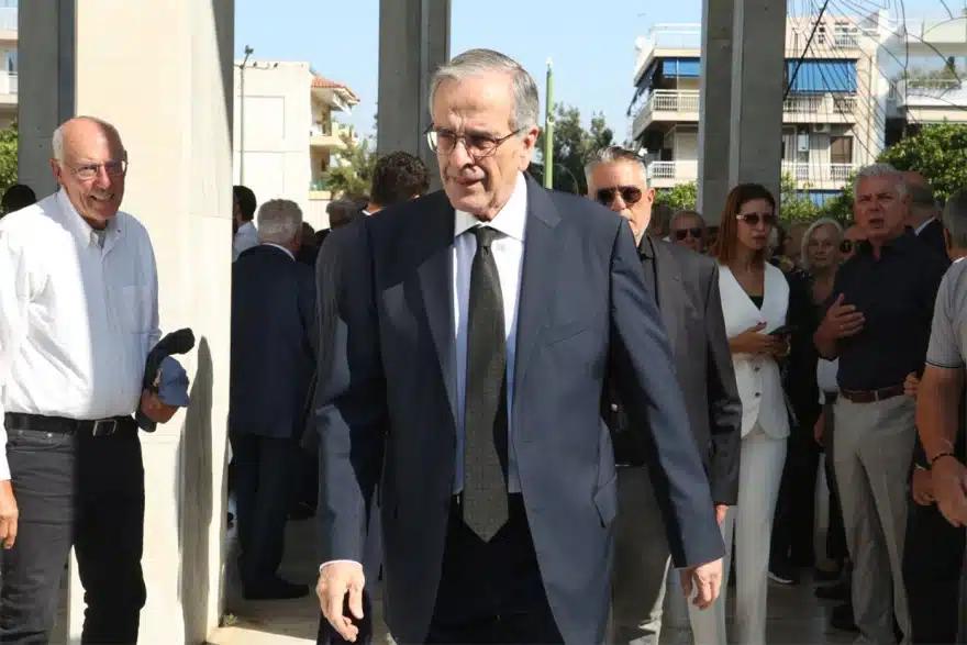 Τελέστηκε το μνημόσυνο της κόρης του Αντώνη Σαμαρά, Λένας στο Α' Νεκροταφείο Αθηνών 1 mnimosino samara 4