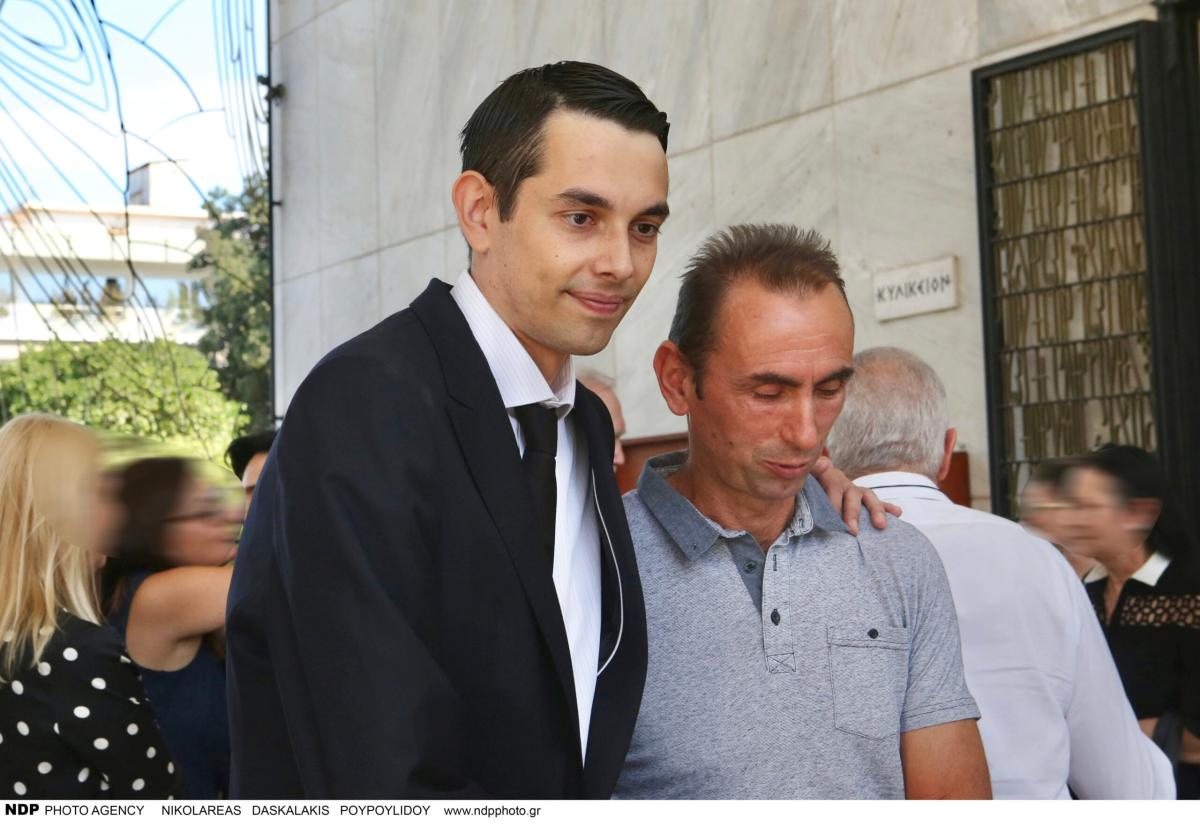 Τελέστηκε το μνημόσυνο της κόρης του Αντώνη Σαμαρά, Λένας στο Α' Νεκροταφείο Αθηνών 11 4 scaled