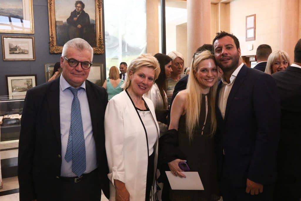 Βαρύ πένθος για τη βουλευτή της Νέας Δημοκρατίας – Πέθανε ο σύζυγός της, διακεκριμένος επιστήμονας 2 202608081220210197