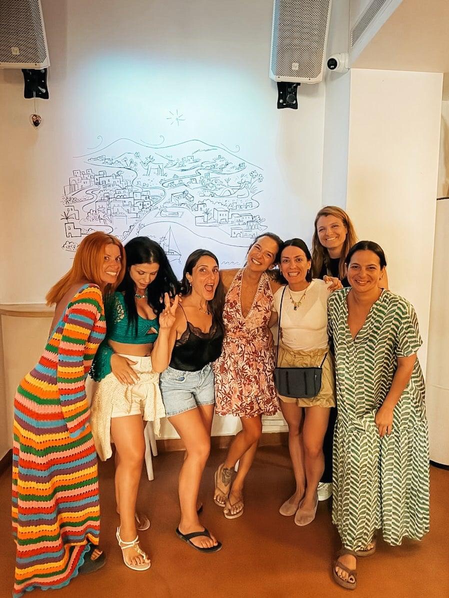 Εριέττα Κούρκουλου: Τα φιλιά με τον Βύρωνα Βασιλειάδη στις διακοπές τους και τα γενέθλια – «Καμία στιγμή ευτυχίας δεδομένη» 18 15