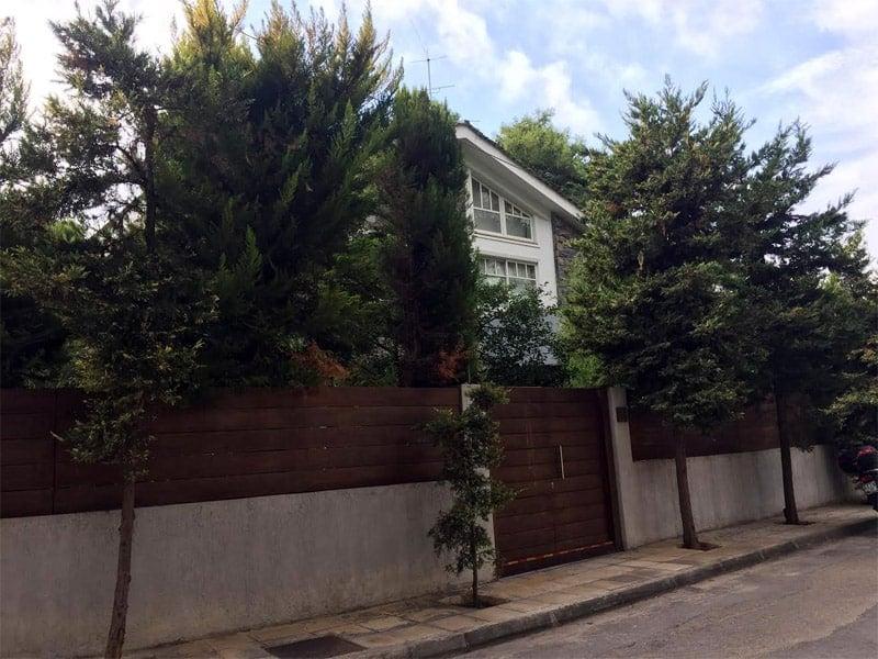 Mοιάζει με ανάκτορο: H Άννα Βίσση μας δείχνει την βίλα της που έχει ακόμη και γήπεδο τένις 1 vi1