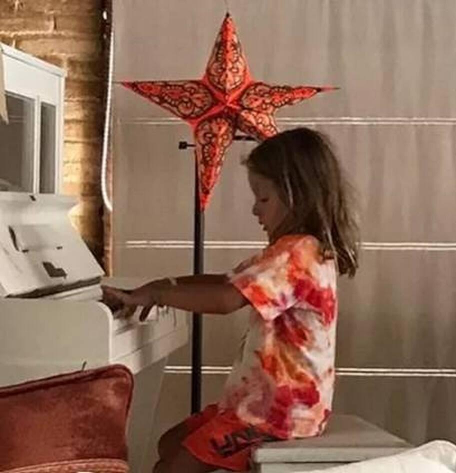 Mοιάζει με ανάκτορο: H Άννα Βίσση μας δείχνει την βίλα της που έχει ακόμη και γήπεδο τένις 5 4