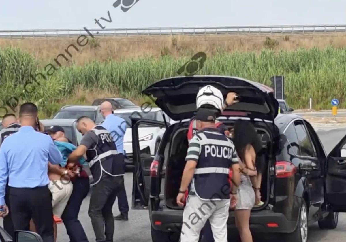 Έγκλημα στην Αλβανία με θύμα 20χρονο Πορτογάλο τουρίστα: Τούρκοι έκρυψαν τον δράστη σε πορτμπαγκάζ - Η κινηματογραφική σύλληψη 2 stigmiotypo othonis 2026 08 19 04.47.55