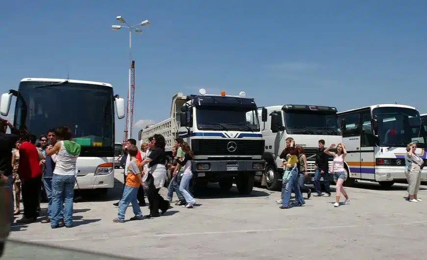 Σχολικές εκδρομές: Ο καθηγητής θα επιβλέπει ακόμη και την ταχύτητα του λεωφορείου 1 ekdromi 0.jpg