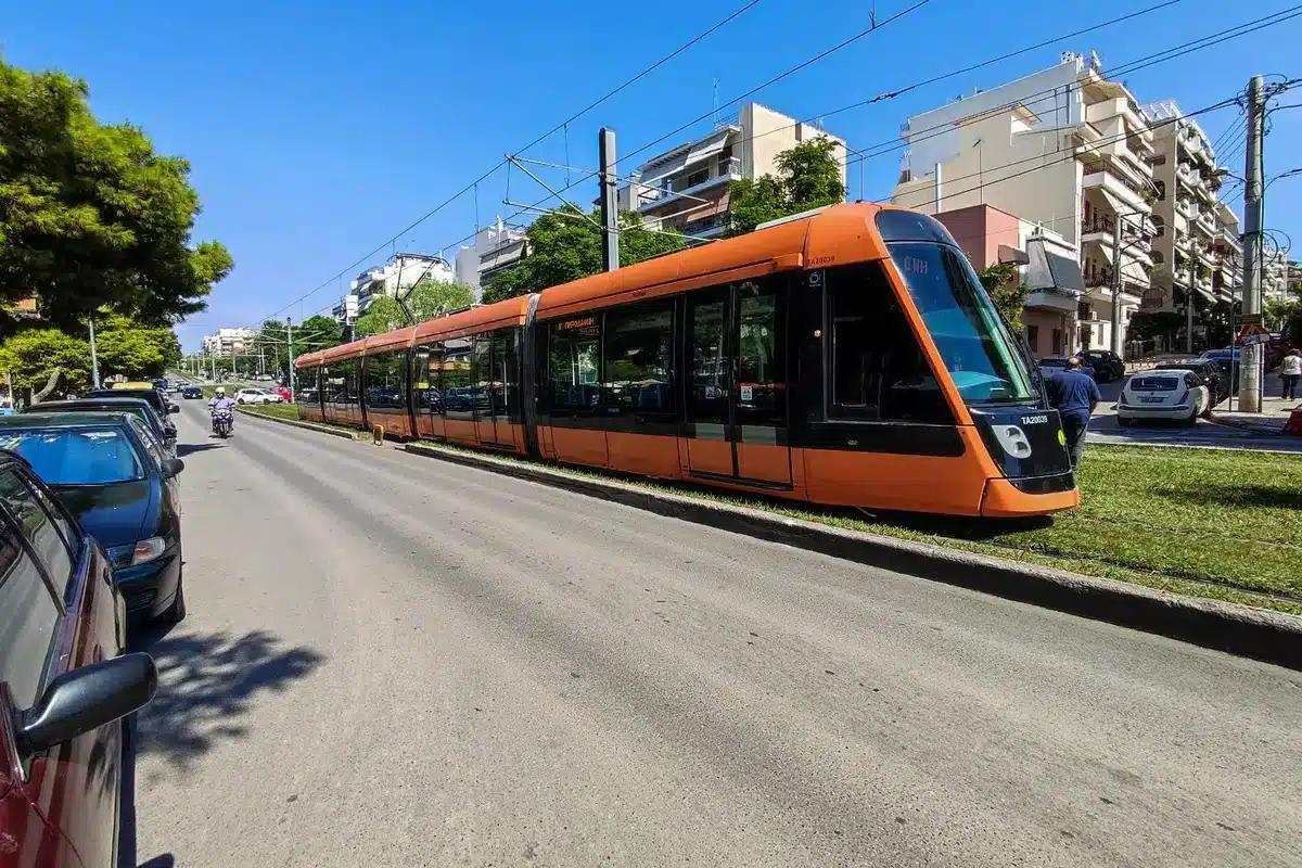 tram 11 8 26.jpg 1200x800 1