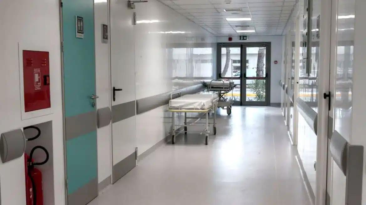 Οικογενειακή τραγωδία συγκλονίζει την Πάτρα – Ζευγάρι γιατρών «έφυγε» με διαφορά 30 ημερών 2 nosokomeio mak