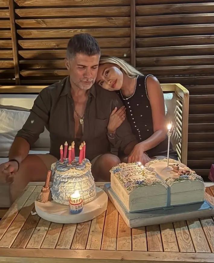 Πιο ερωτευμένος από ποτέ γοητευτικός ηθοποιός – Δύο τούρτες για τη γυναίκα της ζωής του 1 oscan deniz 5