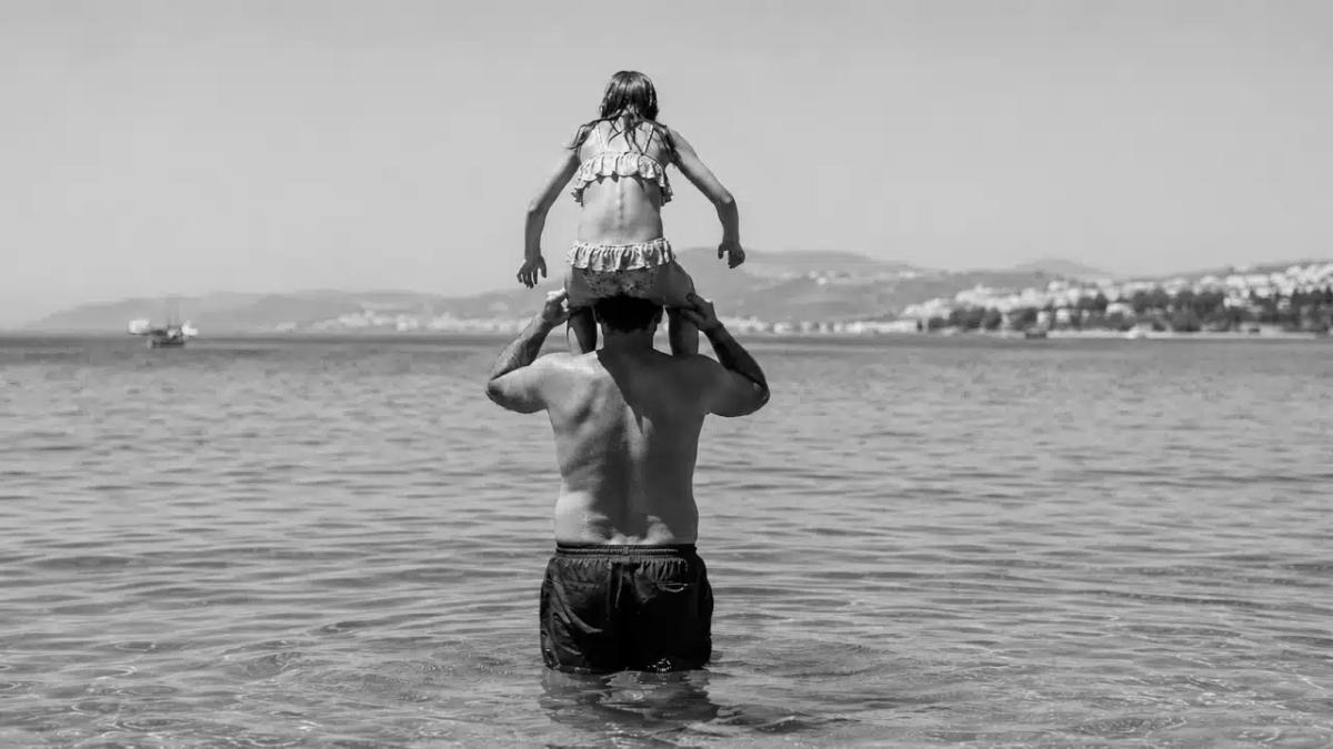 Χανιά: Έβαλε τη μικρή στους ώμους του για βουτιά και βρέθηκε με κάταγμα στον αυχένα - Kίνδυνος να μην περπατήσει ξανά 3 b9c0cfd4 cb78 4834 bc0f 12fd4e2892d2.png